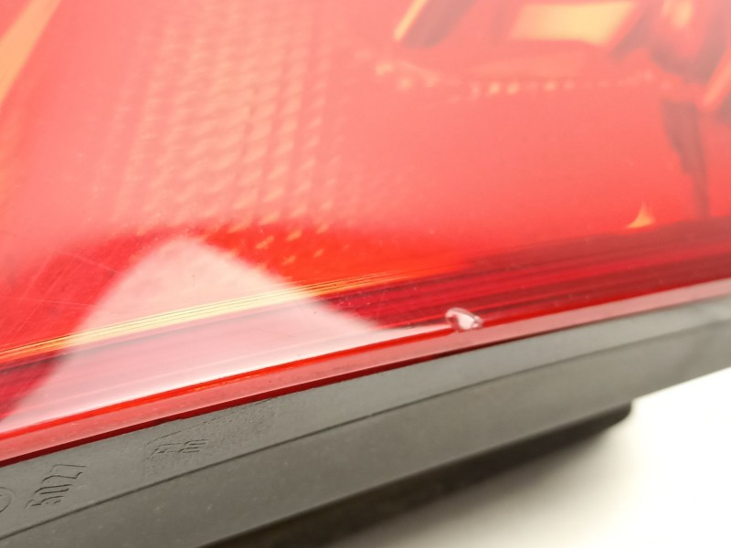 Recambio de piloto porton izquierdo para opel astra j (p10) 1.3 cdti (68) referencia OEM IAM 13306455  