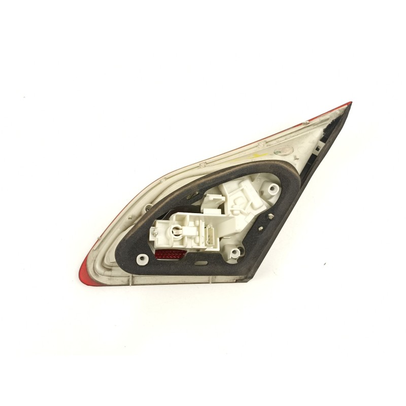 Recambio de piloto porton izquierdo para opel astra j (p10) 1.3 cdti (68) referencia OEM IAM 13306455  