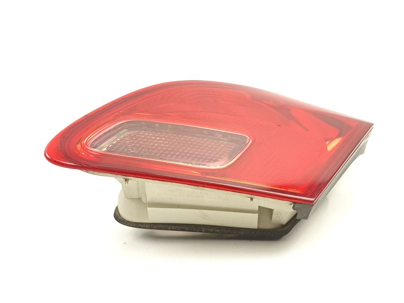 Recambio de piloto porton derecho para opel astra j (p10) 1.3 cdti (68) referencia OEM IAM 13306456  