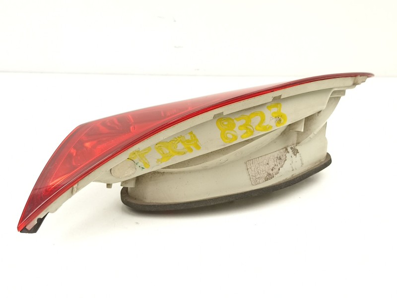 Recambio de piloto porton derecho para opel astra j (p10) 1.3 cdti (68) referencia OEM IAM 13306456  