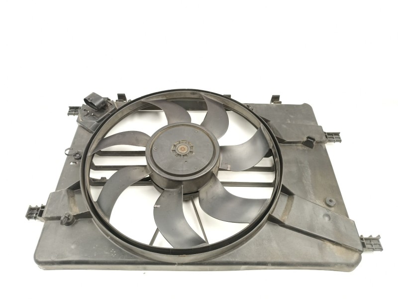 Recambio de electroventilador para opel astra j (p10) 1.3 cdti (68) referencia OEM IAM 13250332  