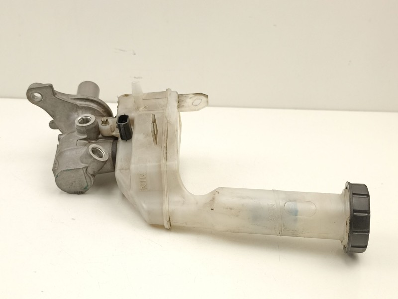 Recambio de bomba de freno para nissan juke (f15) 1.5 dci referencia OEM IAM 460101KA0A  