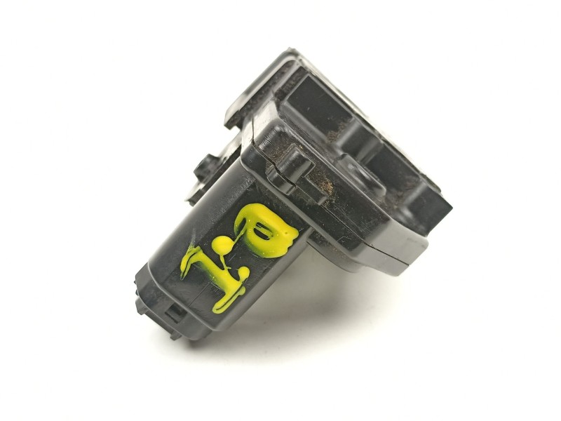 Recambio de cerradura puerta delantera izquierda para hyundai getz 1.4 g referencia OEM IAM 813101C000  