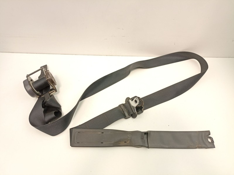 Recambio de cinturon seguridad delantero derecho para mitsubishi montero (l040) 2.5 td (l044g, l049g) referencia OEM IAM MB74135