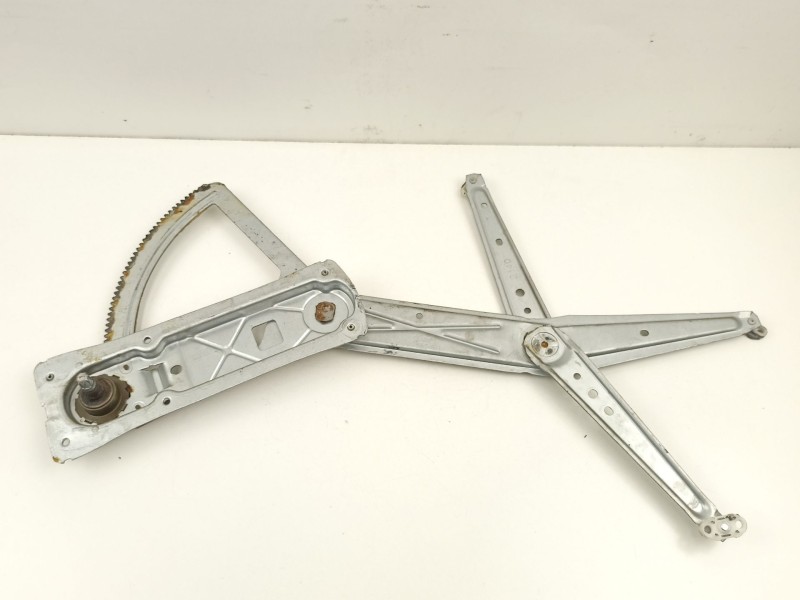 Recambio de elevalunas delantero derecho para opel corsa b (s93) 1.0 i 12v (f08, f68, m68) referencia OEM IAM 90388866  