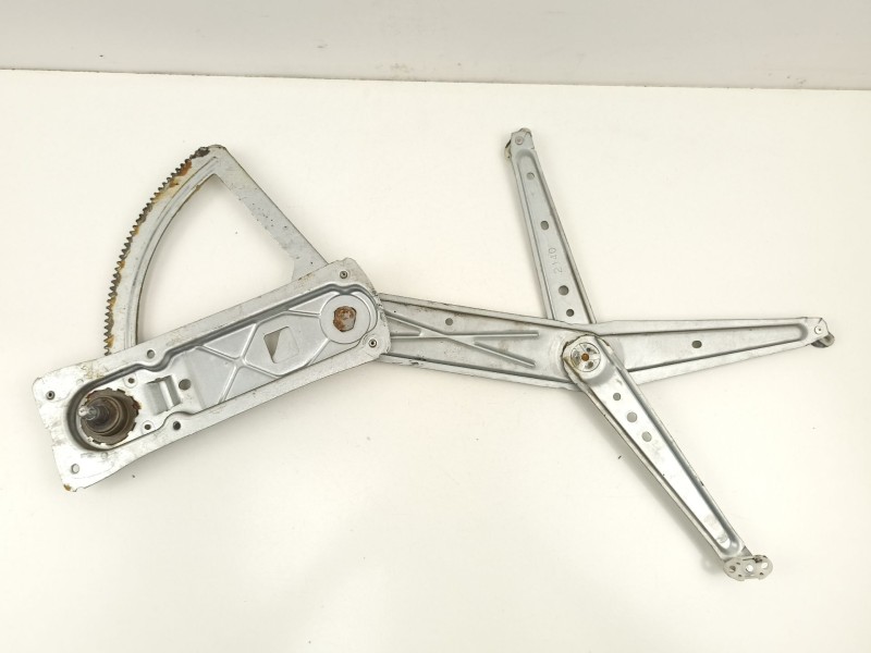 Recambio de elevalunas delantero derecho para opel corsa b (s93) 1.0 i 12v (f08, f68, m68) referencia OEM IAM 90388866  