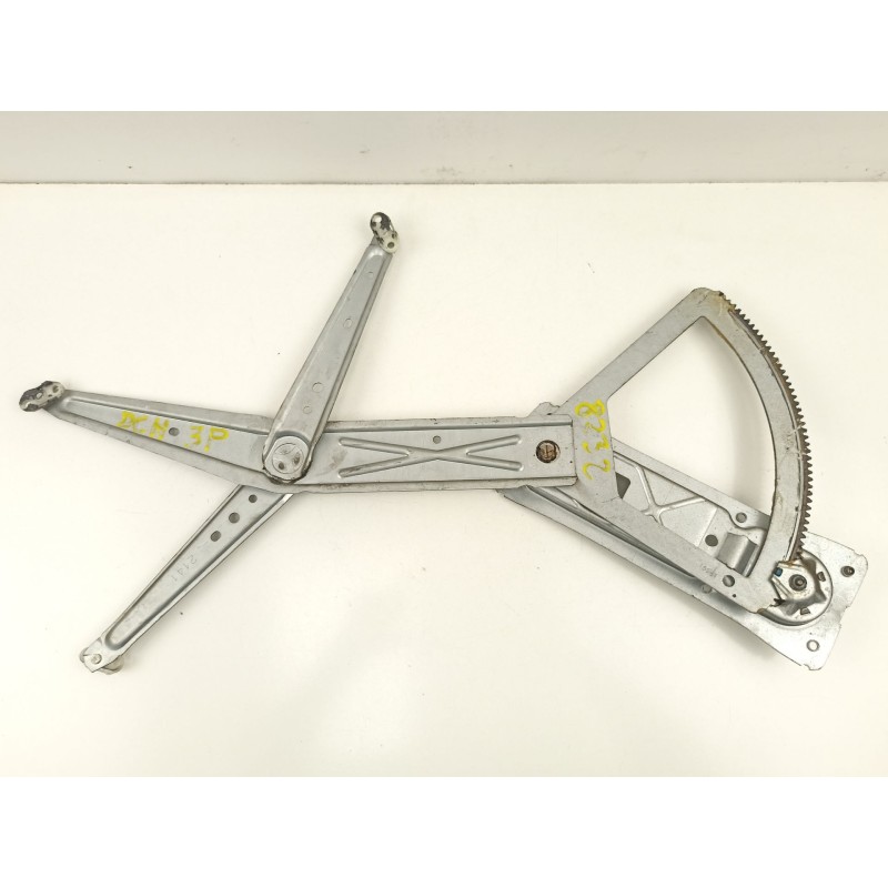 Recambio de elevalunas delantero derecho para opel corsa b (s93) 1.0 i 12v (f08, f68, m68) referencia OEM IAM 90388866  