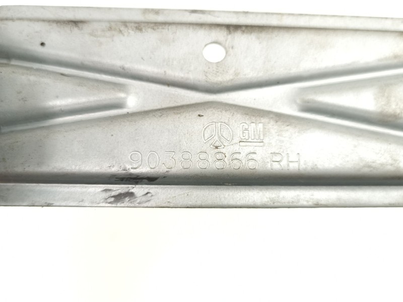 Recambio de elevalunas delantero derecho para opel corsa b (s93) 1.0 i 12v (f08, f68, m68) referencia OEM IAM 90388866  