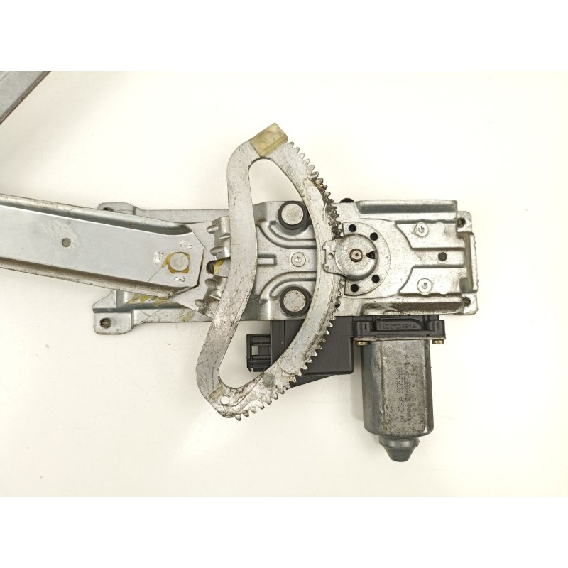 Recambio de elevalunas delantero derecho para opel corsa 1.4 g referencia OEM IAM 90481774  