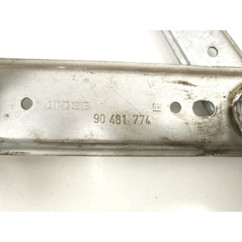 Recambio de elevalunas delantero derecho para opel corsa 1.4 g referencia OEM IAM 90481774  