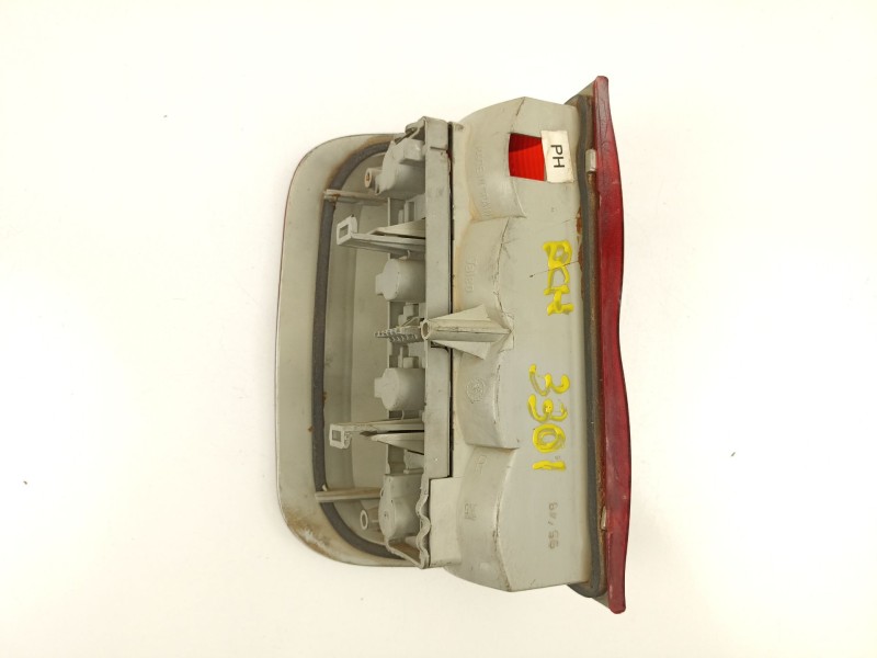 Recambio de piloto trasero derecho para opel combo 1.7 d-17d referencia OEM IAM 90486300  