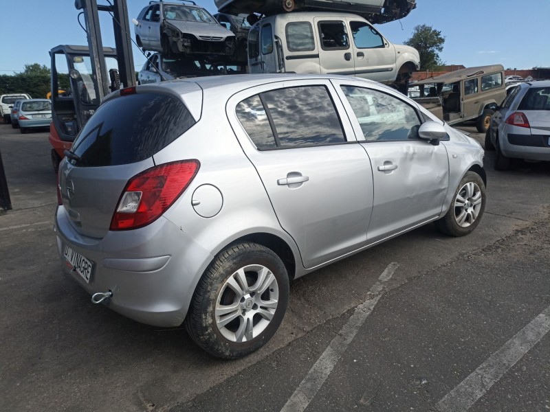 opel corsa d (s07) del año 2009