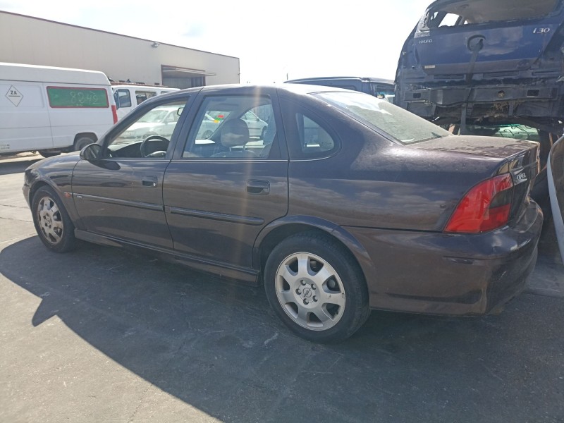 opel vectra b (j96) del año 2000