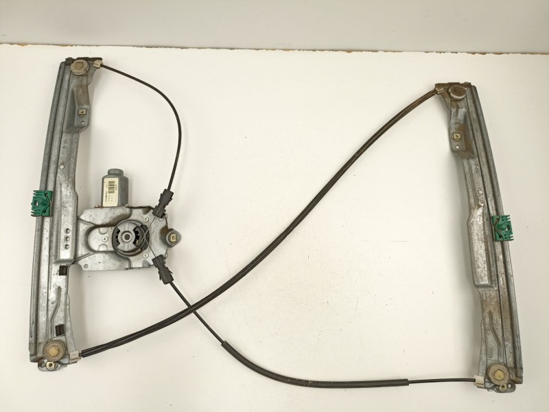 Recambio de elevalunas delantero derecho para renault clio iii (br0/1, cr0/1) 1.5 dci (br17, cr17) referencia OEM IAM 8200826165