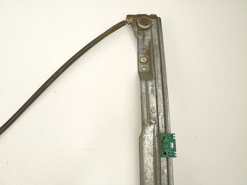 Recambio de elevalunas delantero derecho para renault clio iii (br0/1, cr0/1) 1.5 dci (br17, cr17) referencia OEM IAM 8200826165