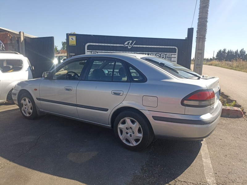 mazda 626 v hatchback (gf) del año 1998
