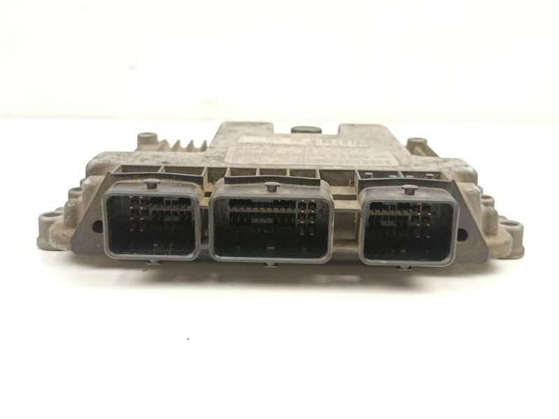 Recambio de centralita para peugeot 206 van 1.4 hdi referencia OEM IAM 9656709780 0281011783 9654490280