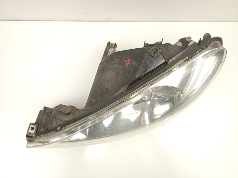 Recambio de faro izquierdo para peugeot 206 van 1.4 hdi referencia OEM IAM 9628666880 89001771 6204S9