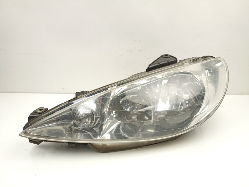 Recambio de faro izquierdo para peugeot 206 van 1.4 hdi referencia OEM IAM 9628666880 89001771 6204S9