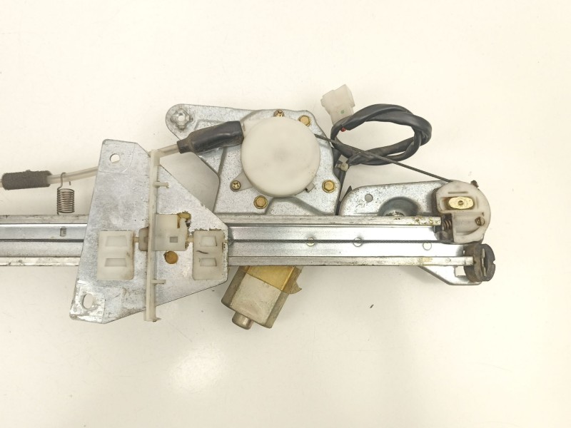 Recambio de elevalunas trasero derecho para mazda 626 v hatchback (gf) 2.0 (gfer) referencia OEM IAM GE4T72590  