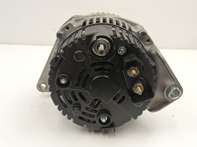 Recambio de alternador para renault megane i classic (la0/1_) 1.9 d (la0a, la0u, la0r) referencia OEM IAM 7711134722  