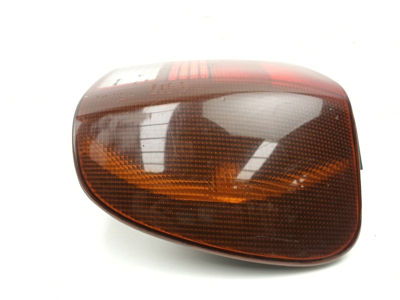 Recambio de piloto trasero derecho para volkswagen polo iii (6n1) 64 1.9 d referencia OEM IAM 6N0945096B  