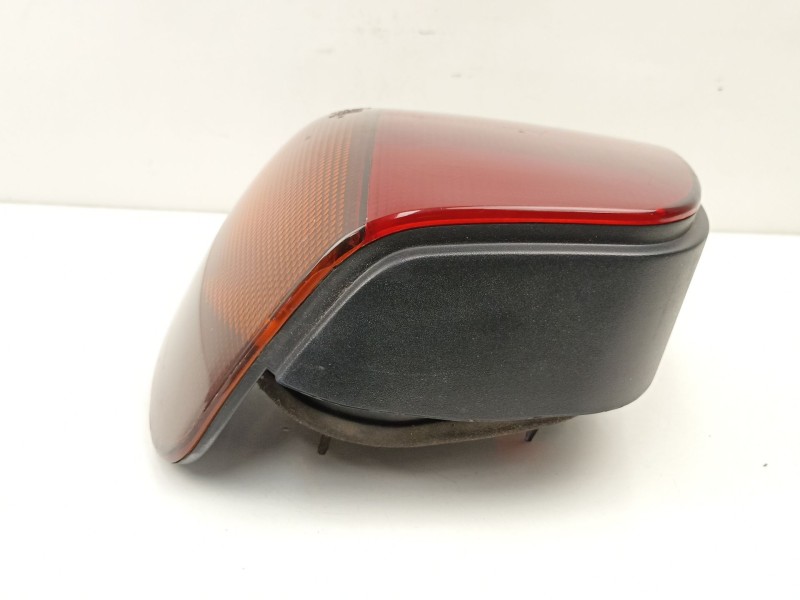 Recambio de piloto trasero derecho para volkswagen polo iii (6n1) 64 1.9 d referencia OEM IAM 6N0945096B  