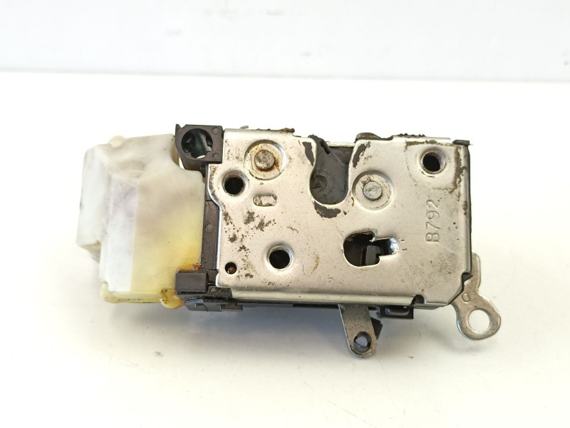 Recambio de cerradura puerta delantera derecha para lancia y (840_) 1.2 (840aa, 840af1a) referencia OEM IAM 46759791  