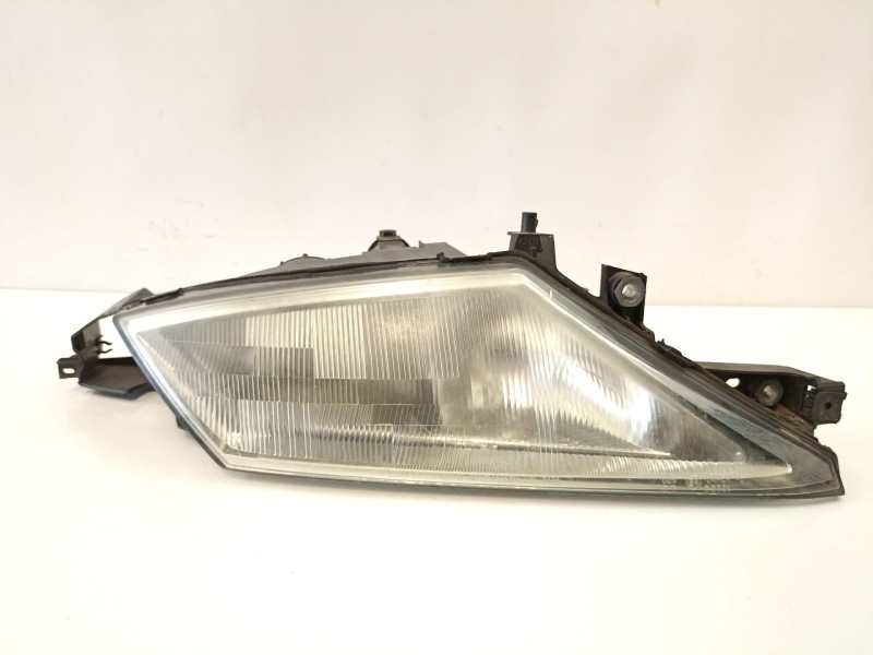 Recambio de faro derecho para lancia y (840_) 1.2 (840aa, 840af1a) referencia OEM IAM 46787682  