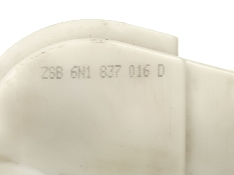 Recambio de cerradura puerta delantera derecha para volkswagen polo iii (6n1) 64 1.9 d referencia OEM IAM 6N1837016D  