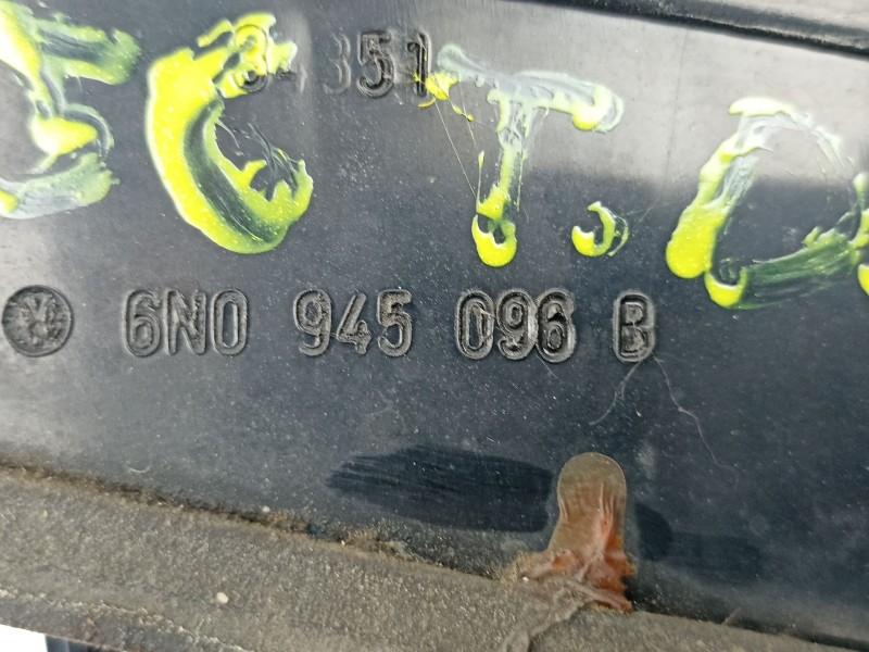 Recambio de piloto trasero derecho para volkswagen polo iii (6n1) 64 1.9 d referencia OEM IAM 6N0945096B  