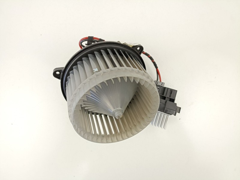 Recambio de motor calefaccion para opel insignia a (g09) 2.0 cdti (68) referencia OEM IAM 13263279  