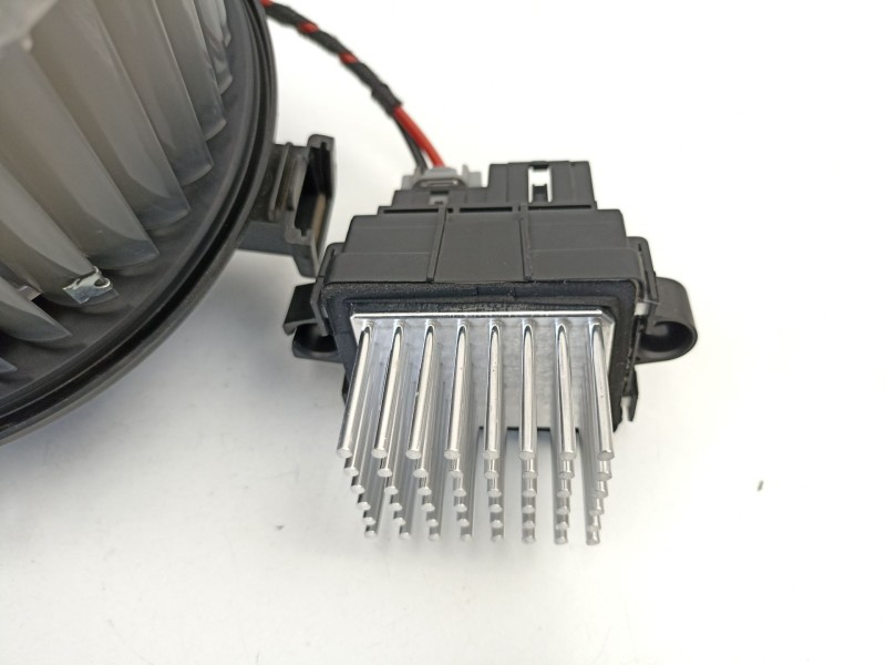 Recambio de motor calefaccion para opel insignia a (g09) 2.0 cdti (68) referencia OEM IAM 13263279  