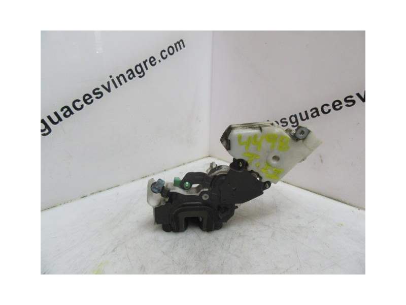 Recambio de cerradura puerta trasera izquierda para nissan almera 2.0 d -cd20 referencia OEM IAM   