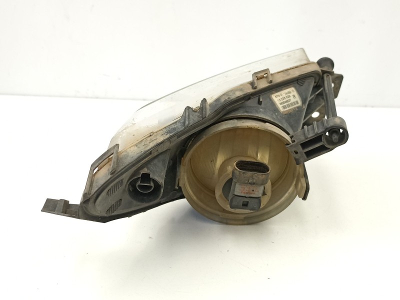 Recambio de antiniebla derecho para opel insignia a (g09) 2.0 cdti (68) referencia OEM IAM 13226829  