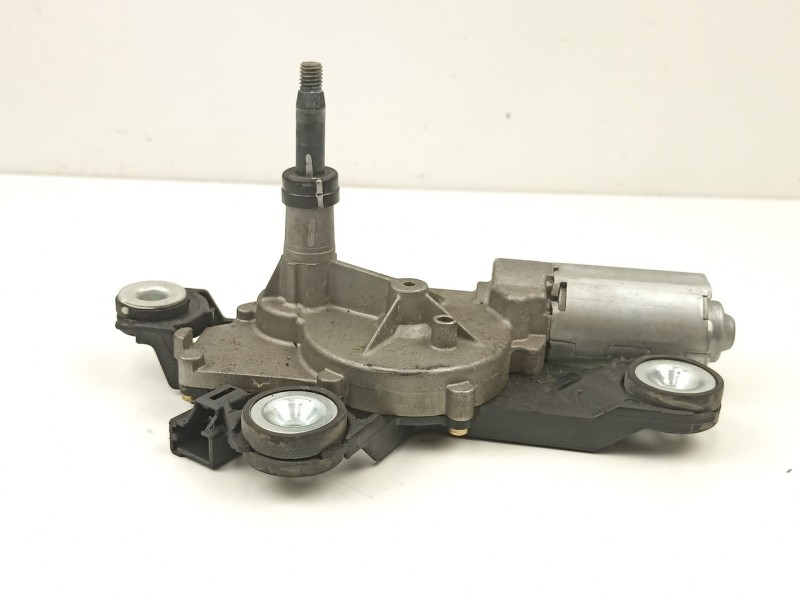 Recambio de motor limpia trasero para mazda 3 1.6 td referencia OEM IAM BP4K67450 F00S2B2160 