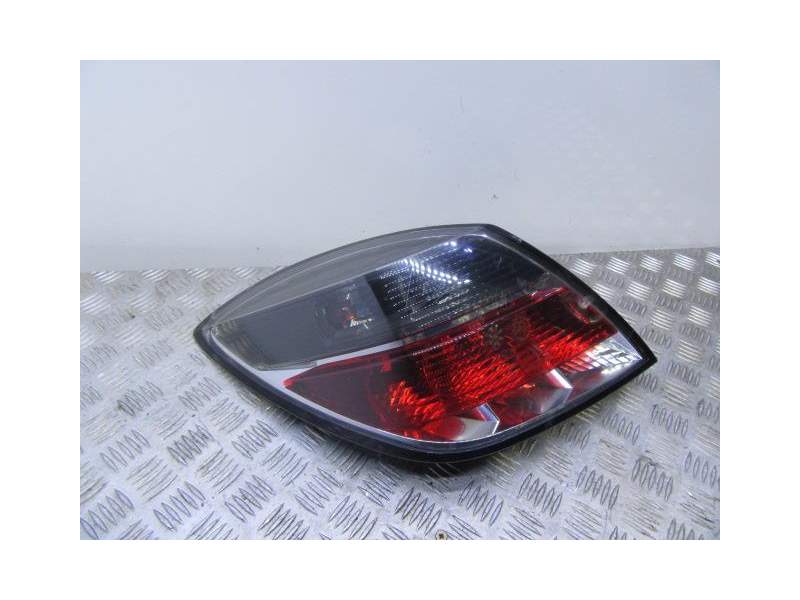 Recambio de piloto trasero izquierdo para opel astra 1.9 td referencia OEM IAM 3P  