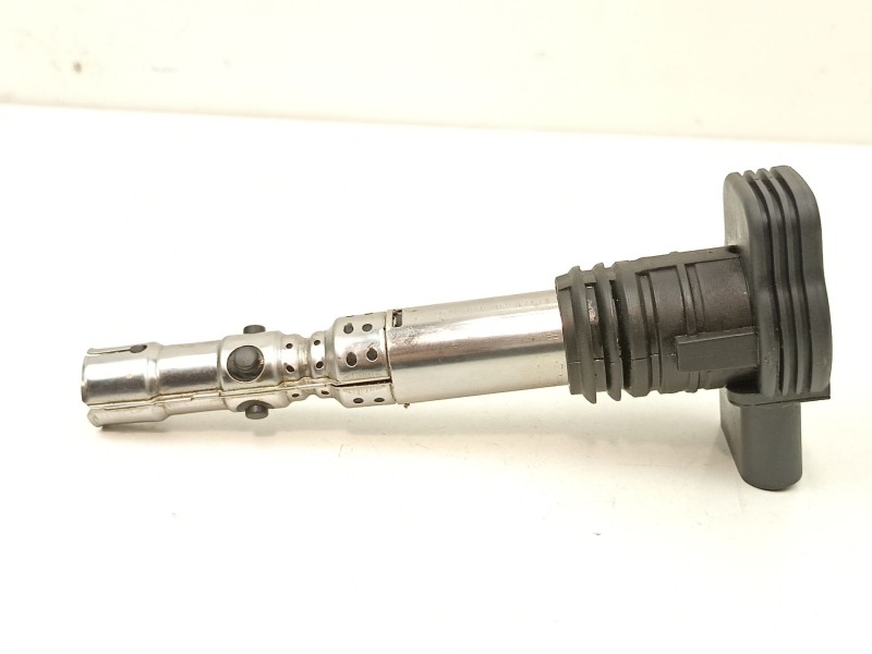Recambio de bobina para audi a4 b6 (8e2) 2.0 referencia OEM IAM 06A905115D  