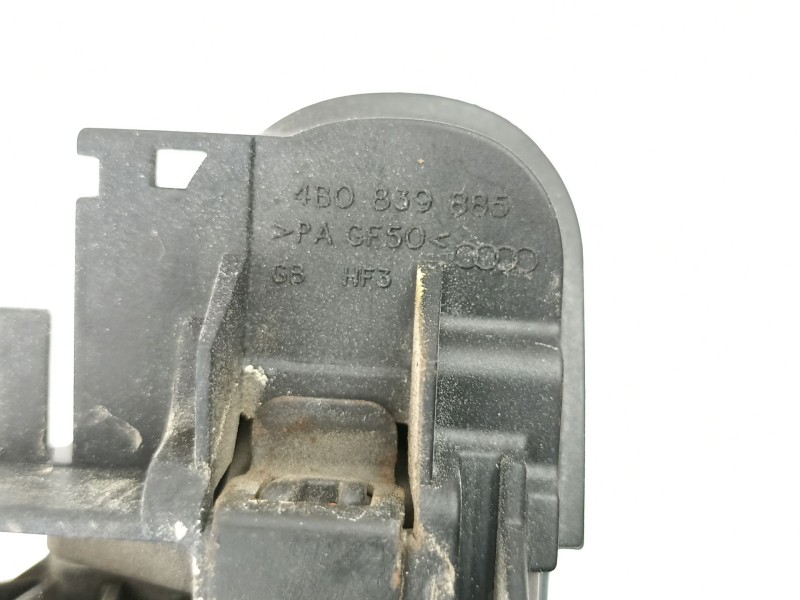 Recambio de manilla trasera derecha para audi a4 b6 (8e2) 2.0 referencia OEM IAM 4B0839885  