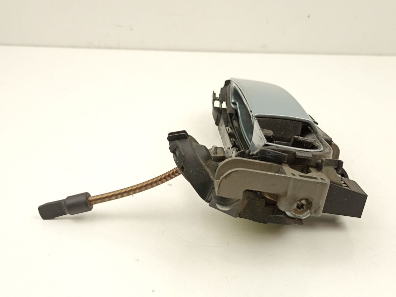 Recambio de manilla delantera izquierda para audi a4 b6 (8e2) 2.0 referencia OEM IAM 8E1837207  