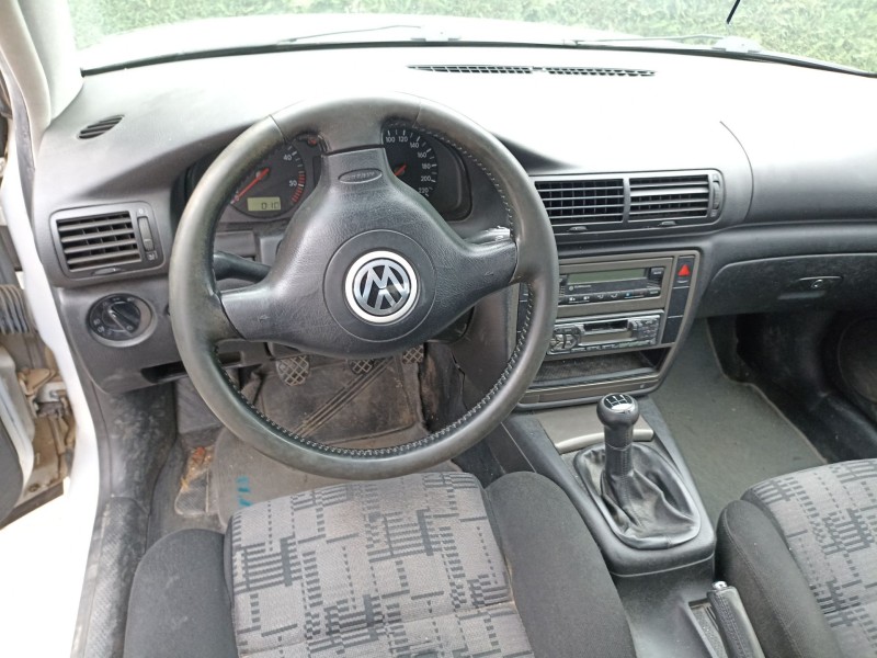 volkswagen passat b5 (3b2) del año 1999