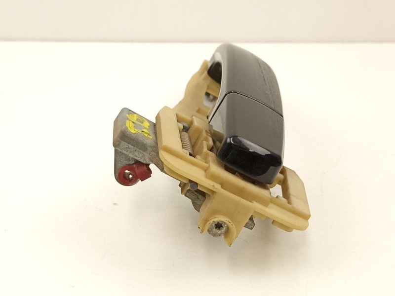 Recambio de manilla trasera derecha para opel vectra c gts (z02) 1.9 cdti (f68) referencia OEM IAM 13106605  