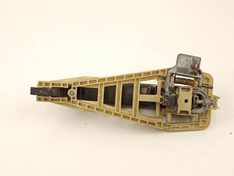 Recambio de manilla trasera derecha para opel vectra c gts (z02) 1.9 cdti (f68) referencia OEM IAM 13106605  