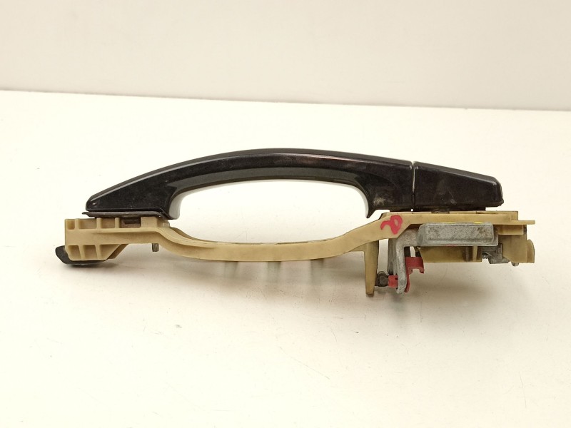 Recambio de manilla delantera derecha para opel vectra c gts (z02) 1.9 cdti (f68) referencia OEM IAM 13106603  