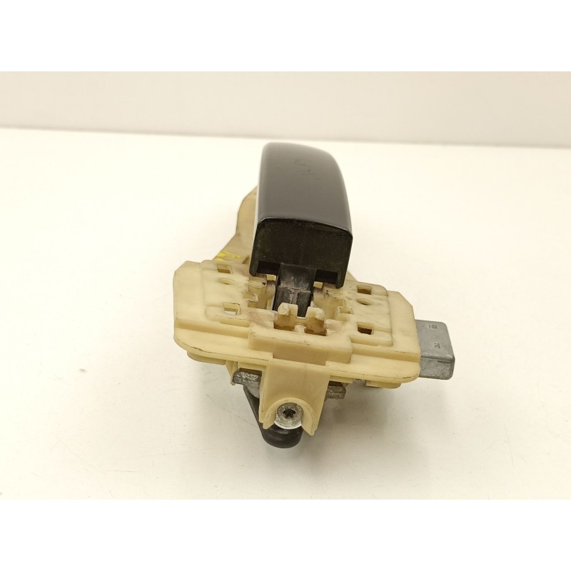 Recambio de manilla delantera izquierda para opel vectra c gts (z02) 1.9 cdti (f68) referencia OEM IAM 13158425  