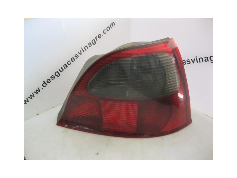 Recambio de piloto trasero dch. : rover 220 : 2.0 d -20t2r (85,68cv) 5p [1997] para rover  220 2.0 d -20t2r referencia OEM IAM  