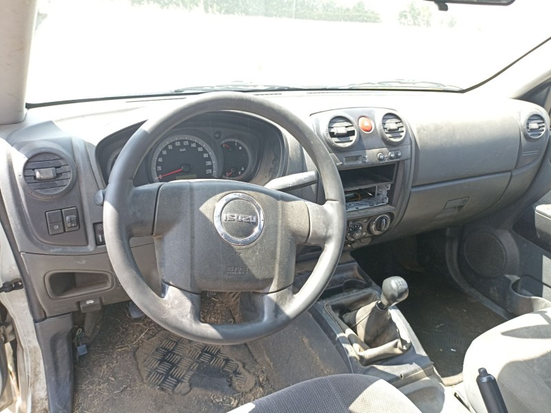 Recambio de carroceria para isuzu d-max i (tfr, tfs) 2.5 ditd 4x4 (tfs86_) referencia OEM IAM   