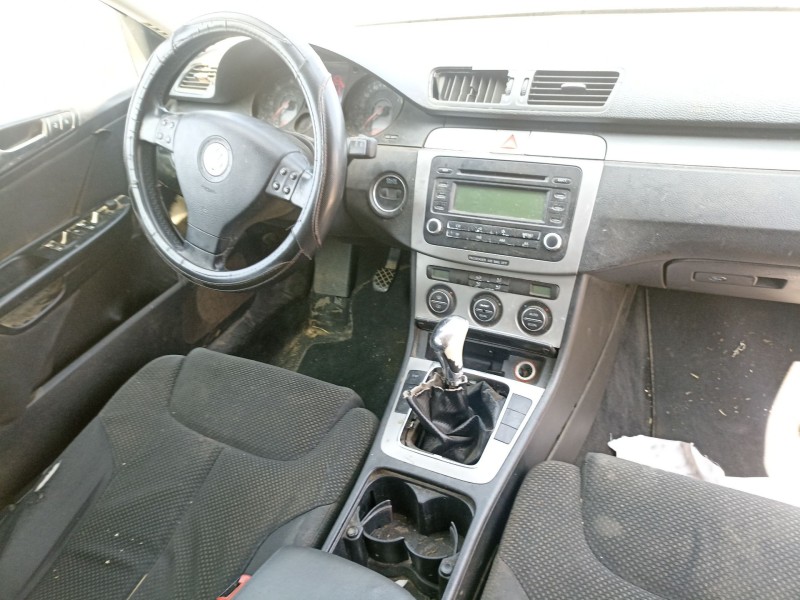 Recambio de carroceria para volkswagen passat b6 (3c2) 2.0 tdi 16v referencia OEM IAM   
