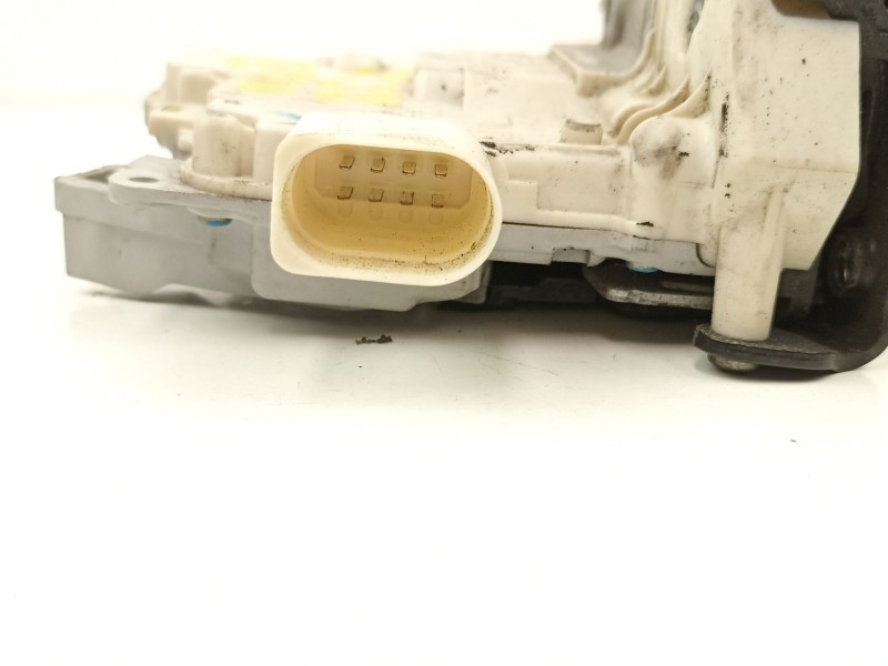Recambio de cerradura puerta trasera izquierda para audi a3 (8p1) 2.0 tdi 16v referencia OEM IAM 4F0839015  