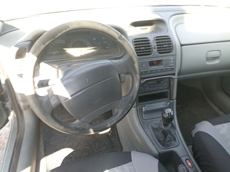 renault laguna i (b56_, 556_) del año 2000